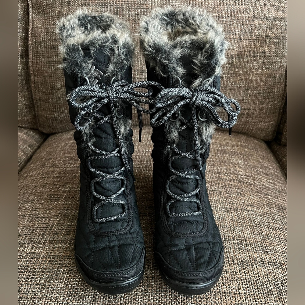 Columbia Minx Mid III Women's Waterproof Black Boots, Size 5